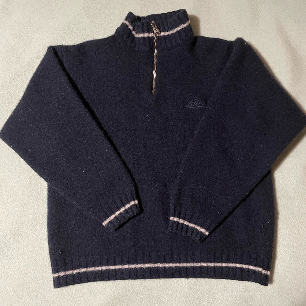 Vintage Levi’s 1/3 zip wool sweater. Navy blue.